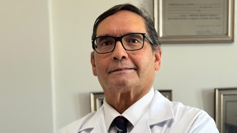 Dr. Raymundo Paraná, hepatologista e professor titular da Faculdade de Medicina da UFBA