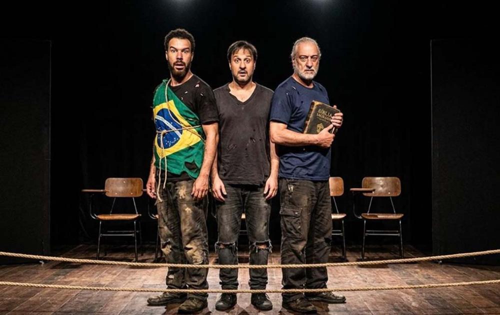 Depois do Ato - Foto de Elias Karabolad