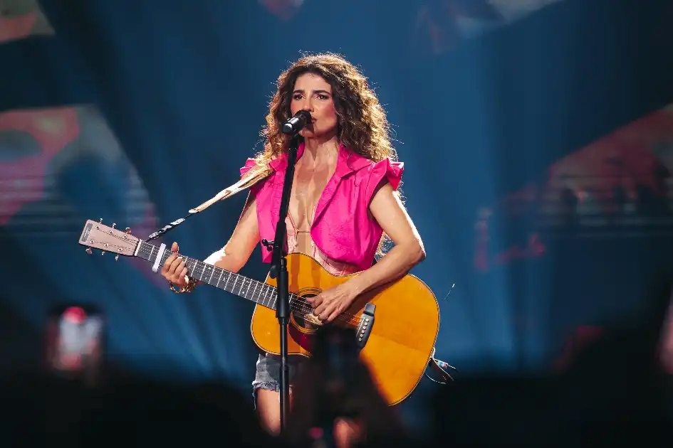 Paula Fernandes anuncia nova turnê para celebrar 30 anos de carreira