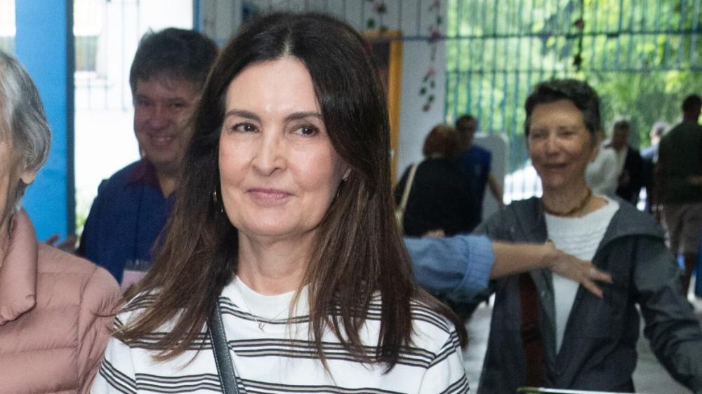 Celebridades chegam a colégios eleitorais logo cedo para votar no segundo turno das Eleições 2026 - Foto: Divulgação 