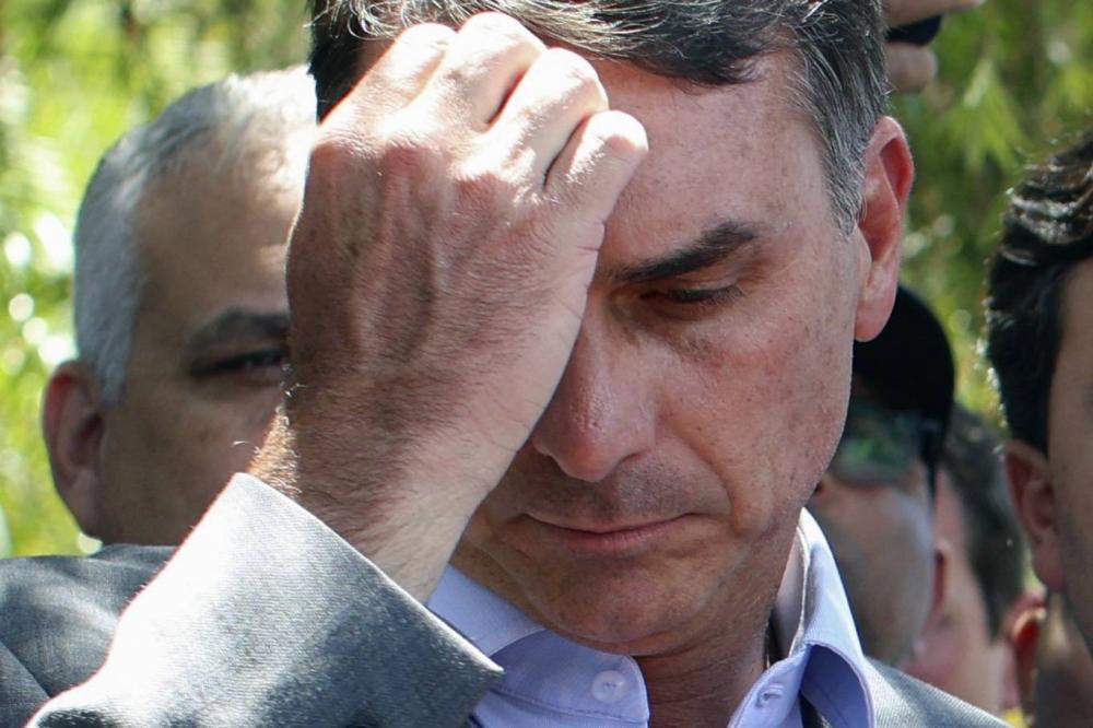 Constituição prevê suspensão de investigações prévias caso Flávio Bolsonaro seja eleito presidente