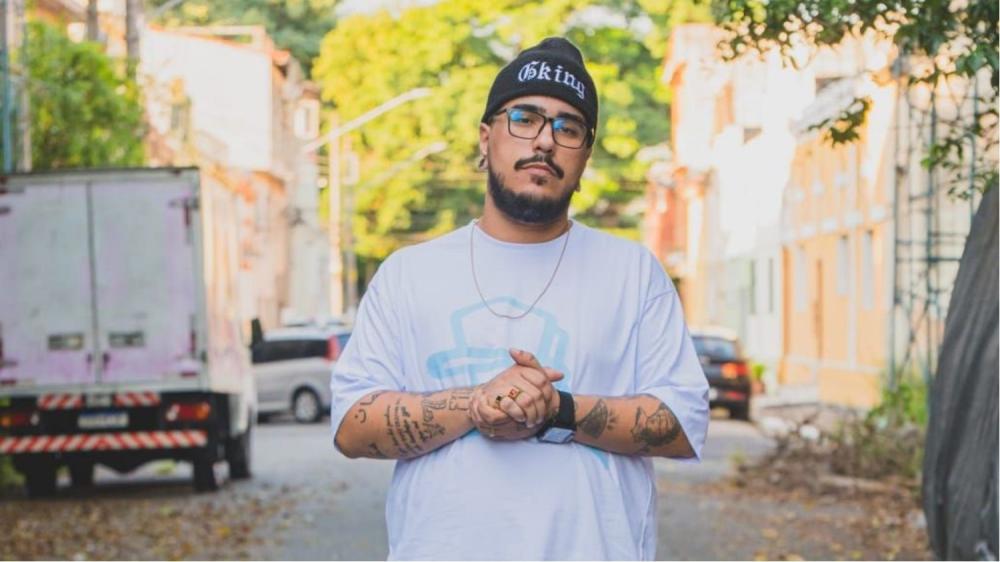 Thisco MC apresenta o videoclipe de “Tive Pressa”, gravado na Vila Maria Zélia, na Zona Leste de São Paulo. Foto: Divulgação.
